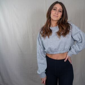 Alo Cropped Sweatshirt – Heather Gray